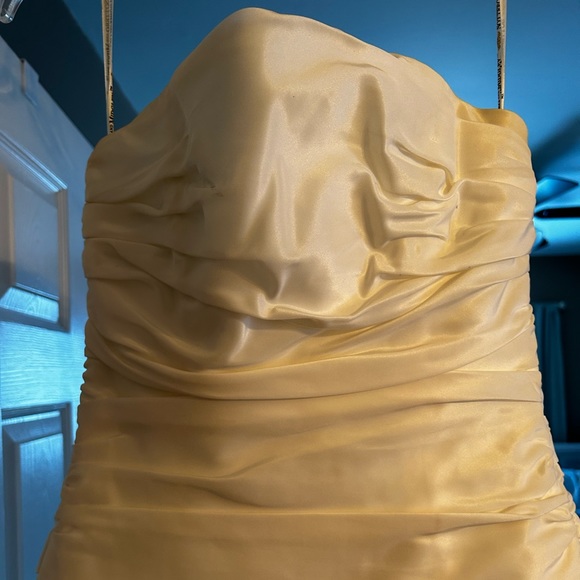 Maggie Sottero Dresses & Skirts - Maggie wedding dress size 10 for sale